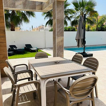Villa Domicil De Luxe Torrevieja Kültér fotó