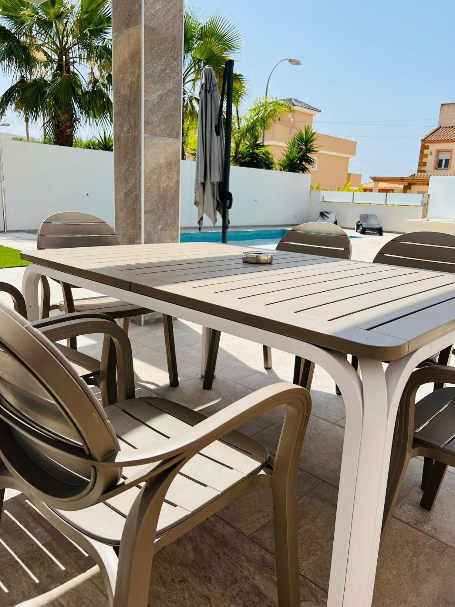 Villa Domicil De Luxe Torrevieja Kültér fotó