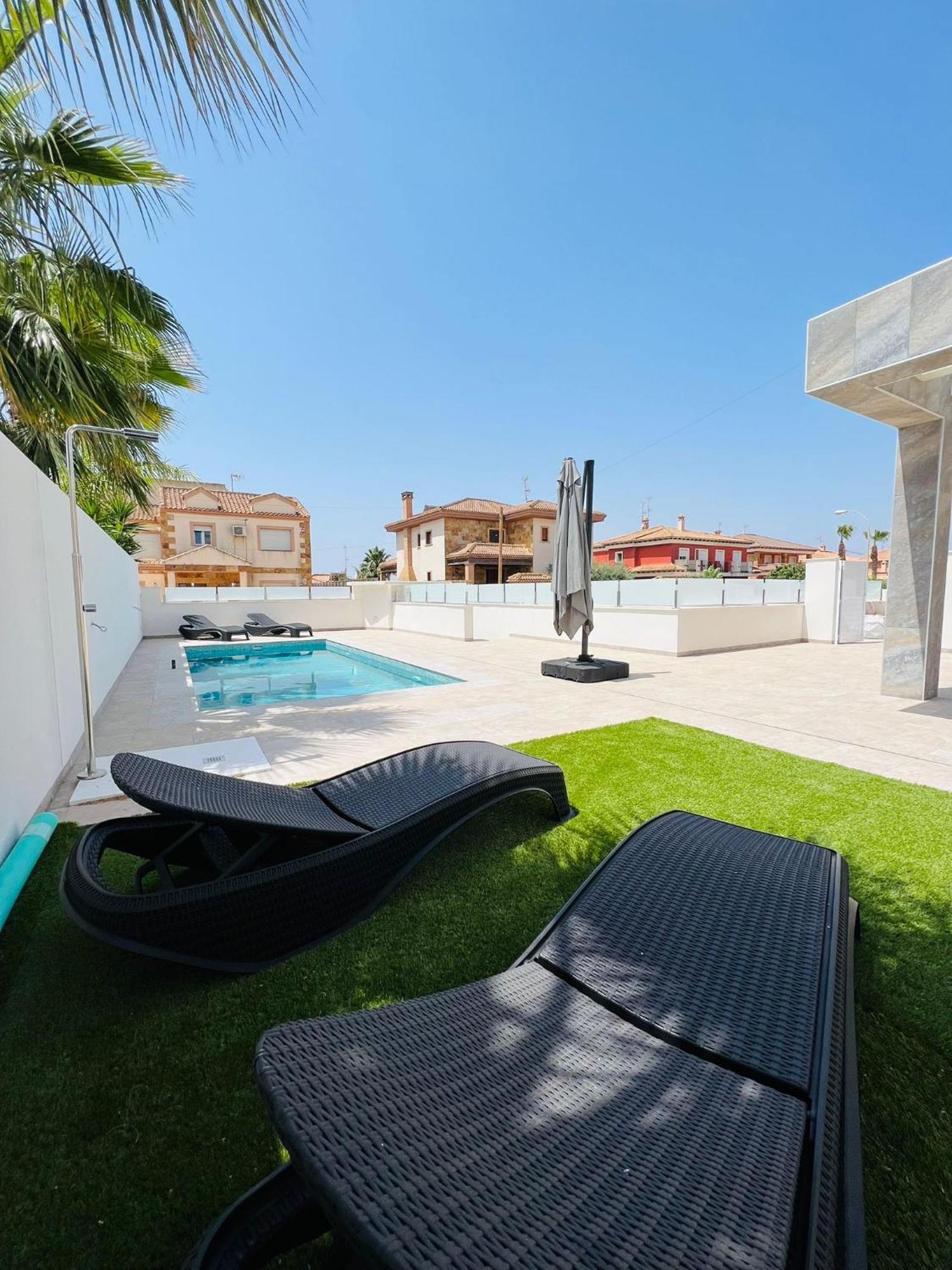 Villa Domicil De Luxe Torrevieja Kültér fotó